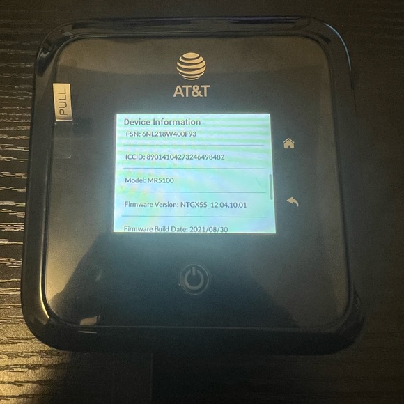 Unlocked Netgear Nighthawk 5G Pro MR5100 Mobile Hotspot Router AT&T - Picture 1 of 3